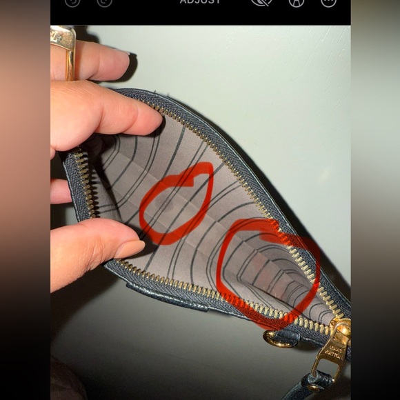 LV Monogram pouch - Picture 9 of 16